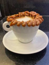 Capuccino - Borda de Doce de Leite